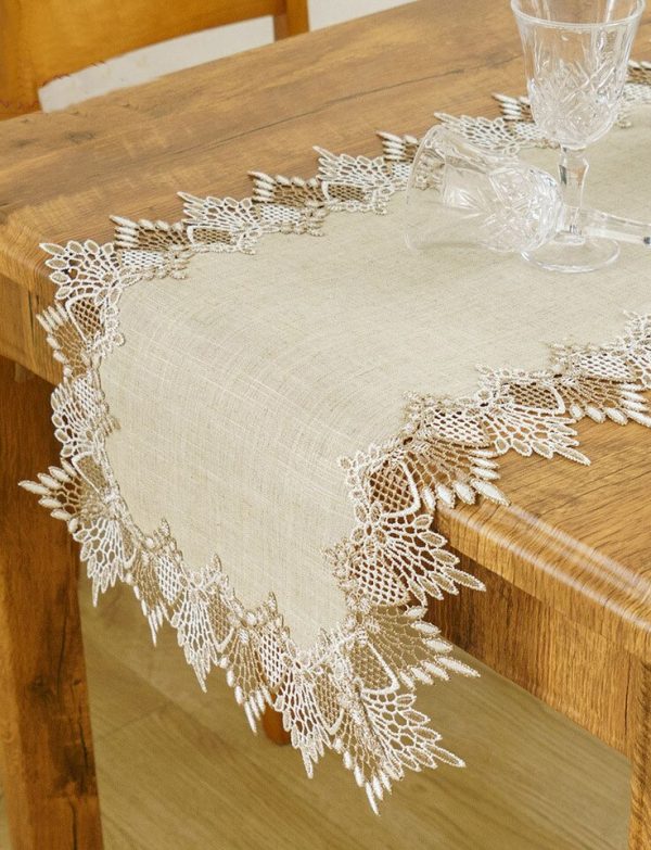 CHEMIN DE TABLE EMBROIDERED