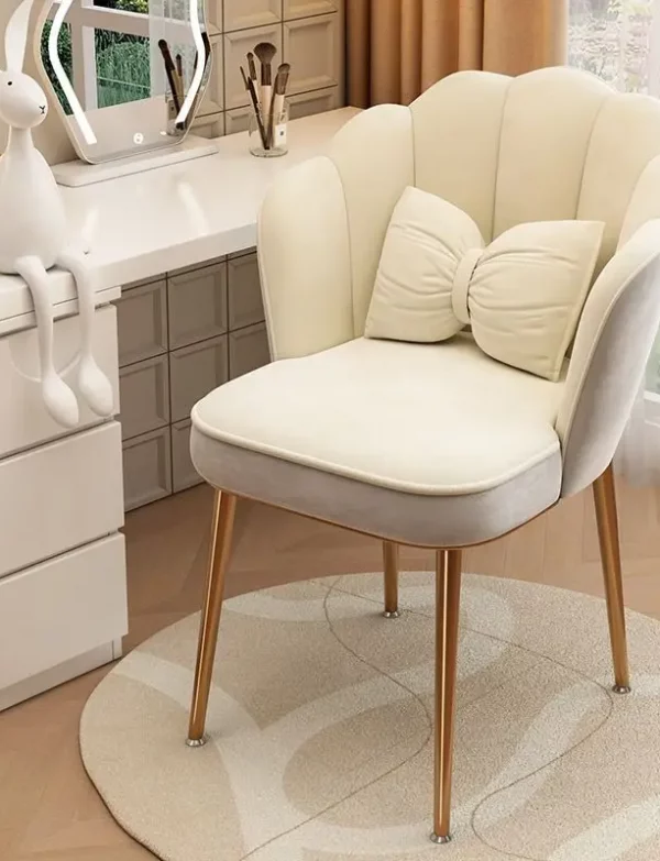 CHAISES RENAISSANCE